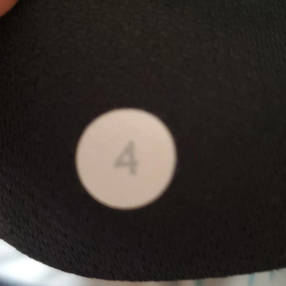 Lululemon athletica stretch leggings women size 4